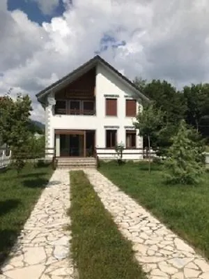Prázdninový dům Vila Razëm